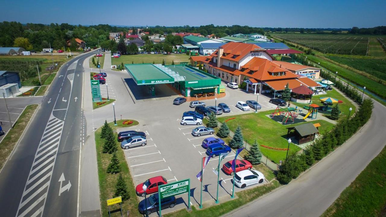 Hostel Green Donji Kraljevoc ภายนอก รูปภาพ