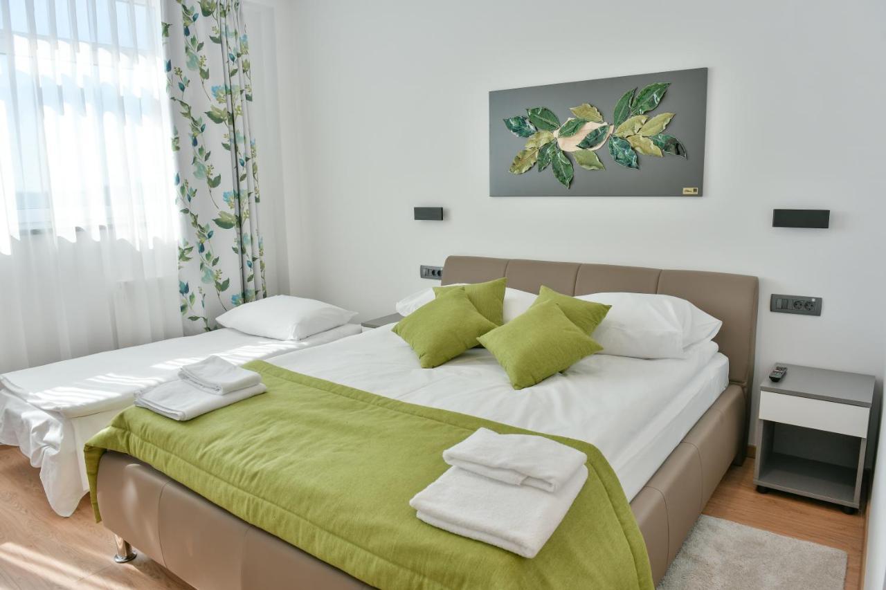 Hostel Green Donji Kraljevoc ภายนอก รูปภาพ