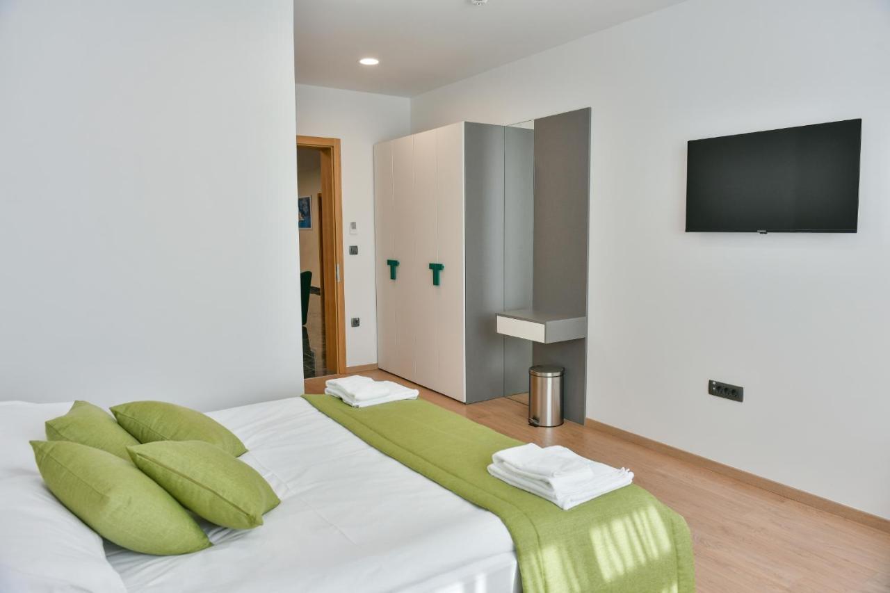 Hostel Green Donji Kraljevoc ภายนอก รูปภาพ